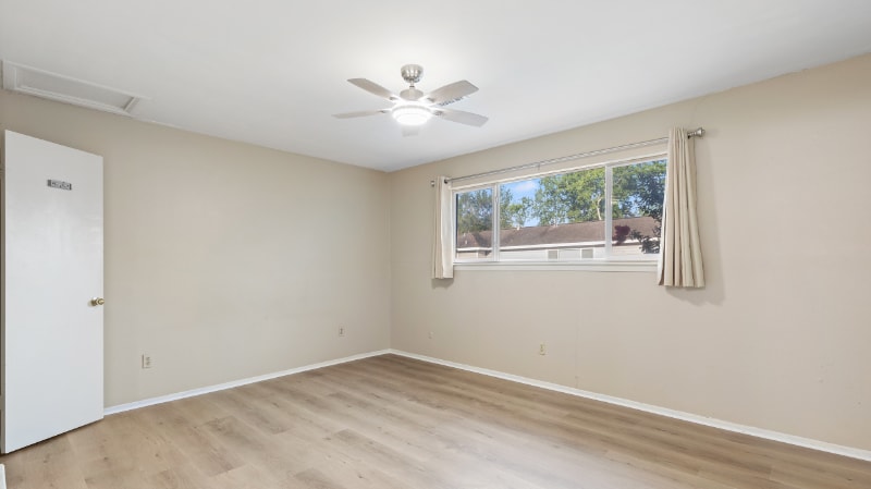 Building Photo - 10810 Sugar Hill Dr