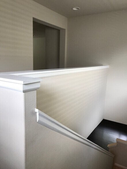 Stairways upstairs, beds upstairs - 8828 Jayden Ln NE