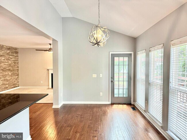 Building Photo - 35 Live Oak Ln