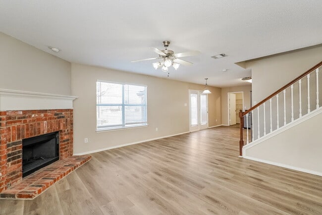 Building Photo - 1721 Santa Fe Trail