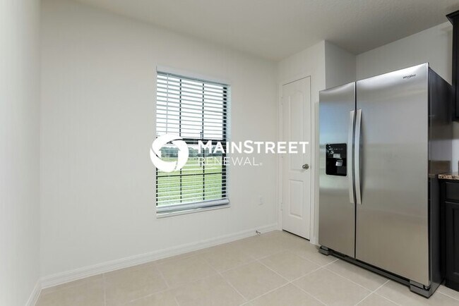 Building Photo - 3 Bedroom Pet-Friendly Home in Leesburg, FL with Main Street Renewal