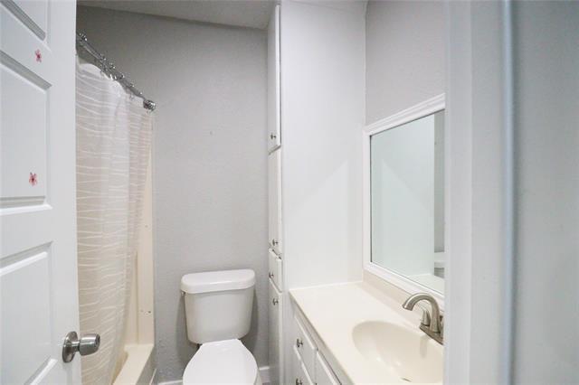 Building Photo - 107 Love St