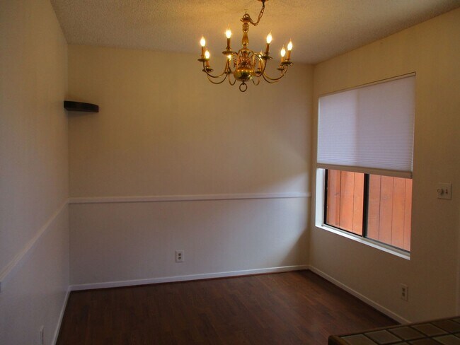 Building Photo - 1046 Opal St