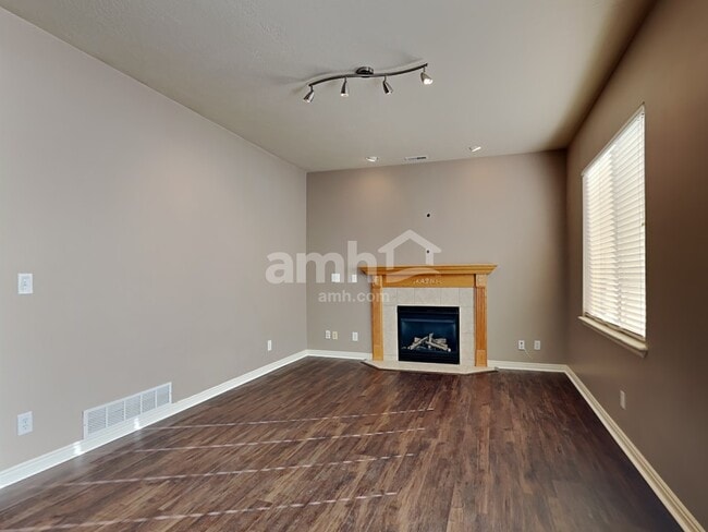 Building Photo - 4049 W Cimarron