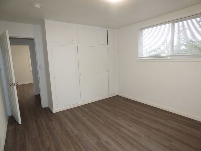 Building Photo - 4772/4776/4782 Sunnyview Rd NE Salem, OR 97305