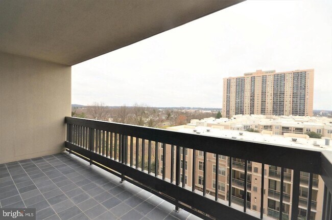 Building Photo - 5505 Seminary Rd