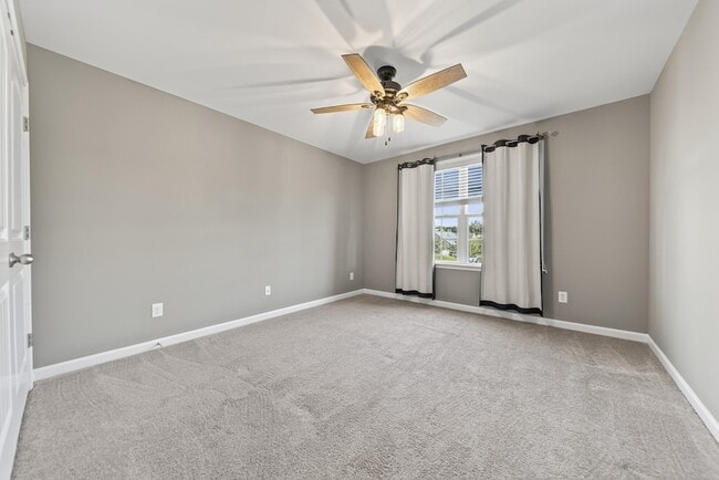 Building Photo - 1300 Riverbirch Way