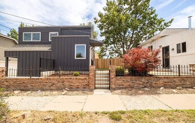 Building Photo - 4456 Clay St