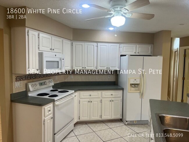 Building Photo - 18600 White Pine Cir