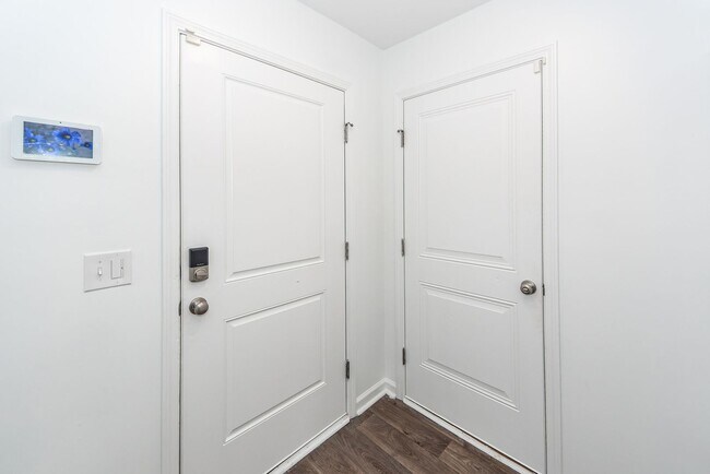 Building Photo - 3 Bedroom, 2.5 Bathroom Townhome in Cane Bay - Summerville