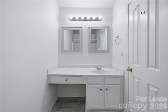 Building Photo - 6928 Creft Cir
