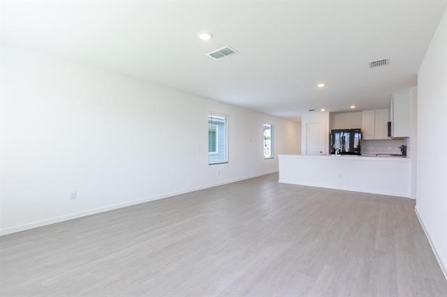 Building Photo - 221 Poplar Pl