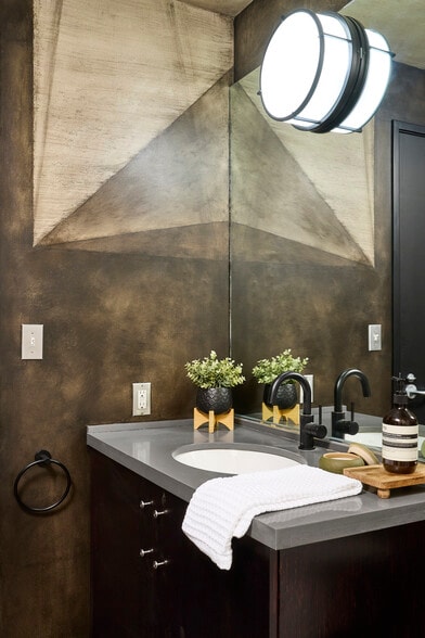 Building Photo - 1855 Industrial St