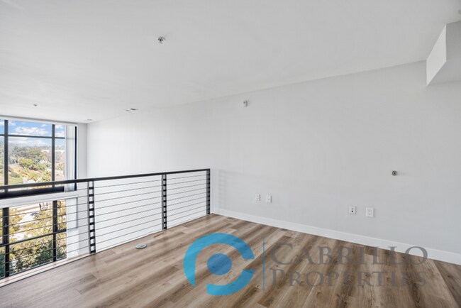 Building Photo - 889 Date St