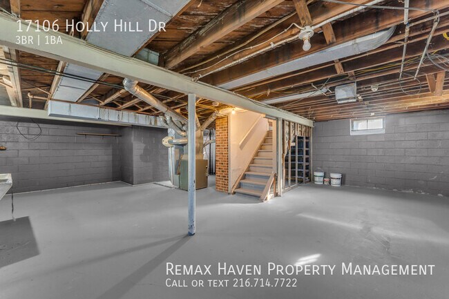 Building Photo - 17106 Holly Hill Dr