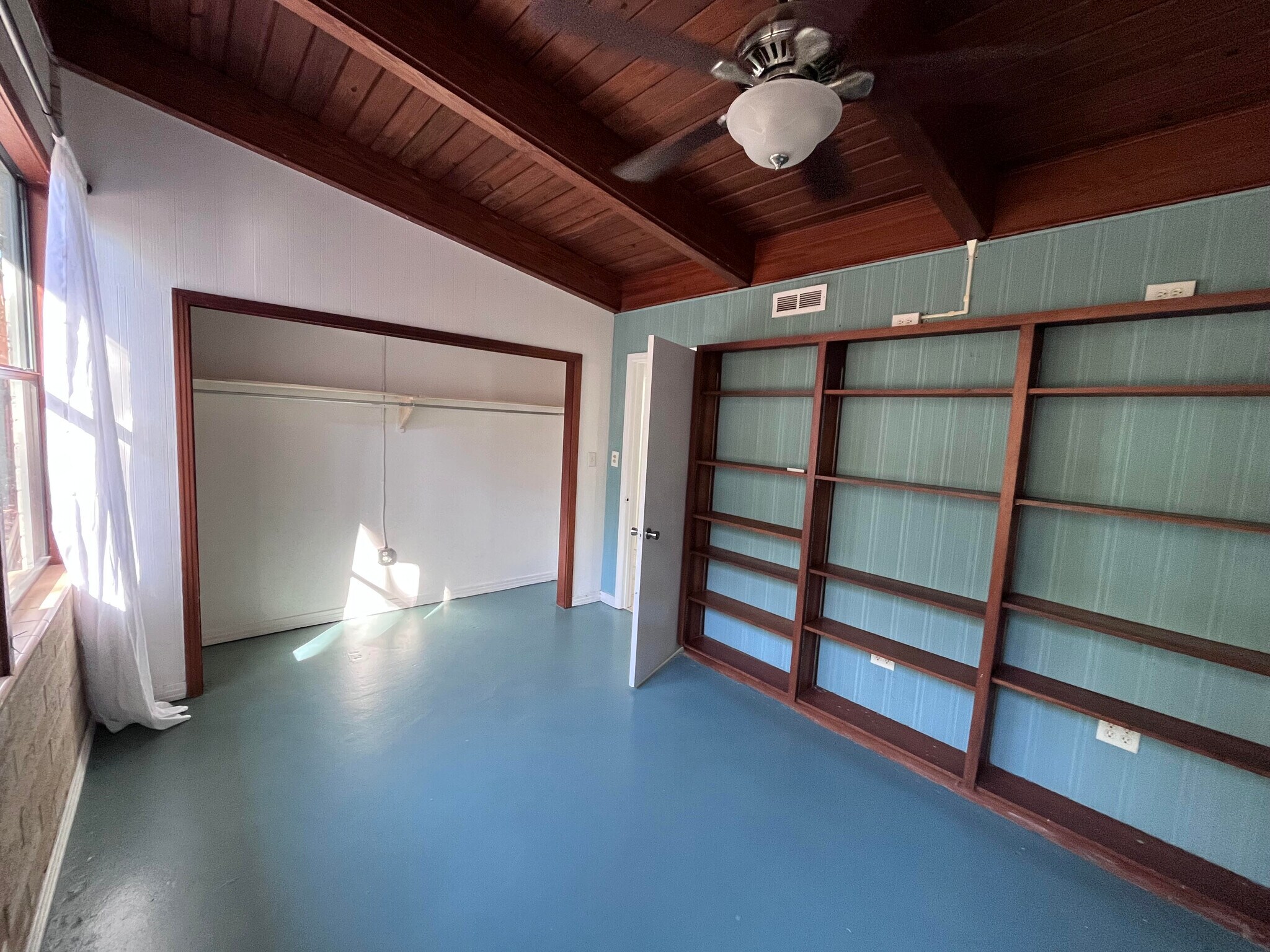 Building Photo - 3812 SW 15th St