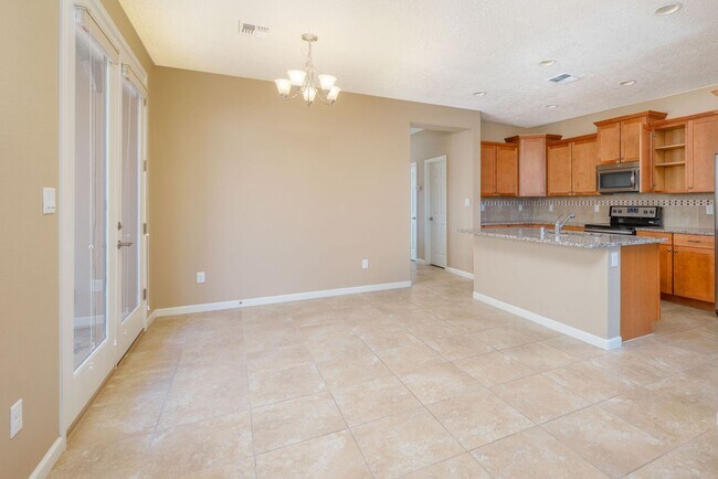 Building Photo - UNFURNISHED Gorgeous 2 Bedroom Home in Ran...