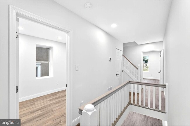 Building Photo - 153 Hermitage St