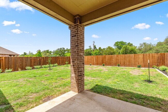 Building Photo - Elevated Leander Living | Modern Comfort Meets Quiet, Connected Convenience