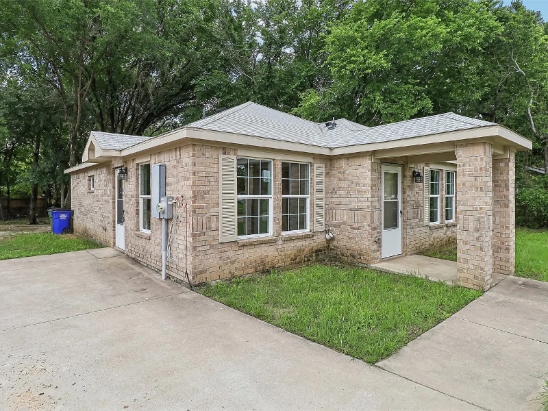 Building Photo - 12824 Seagoville Rd