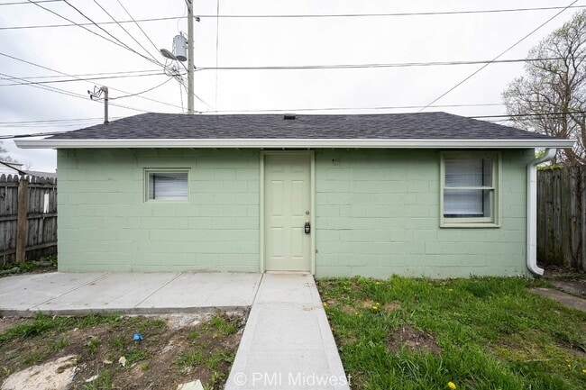 Primary Photo - Charming 1-Bedroom Duplex with Modern Amen...