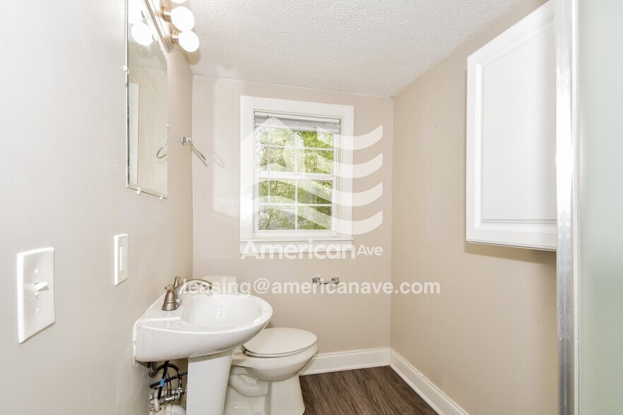 Building Photo - 4304 Windemere Ave