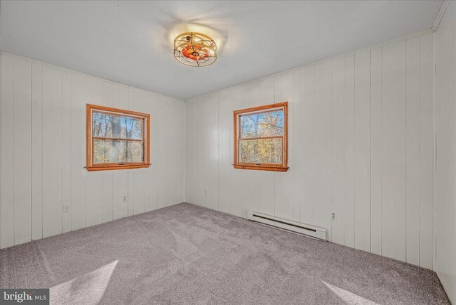 Building Photo - 438 Gloyd Ln