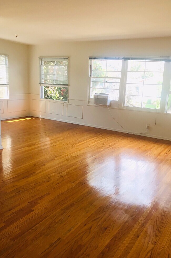 Ideal location north of Montana Ave. - 748 18th St