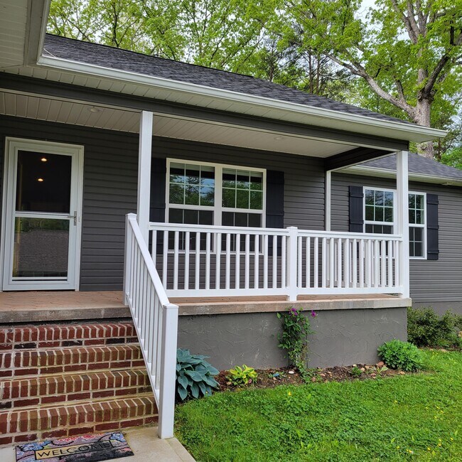 Building Photo - 27 Patrick Dr