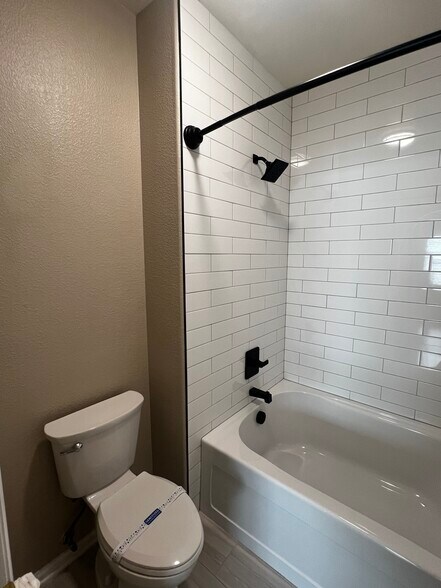 Master Bath with Custom Oversized Tub - 8200 E 8th Ave