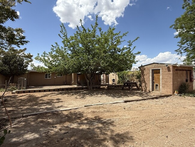 Building Photo - 2834 Montclaire Dr NE