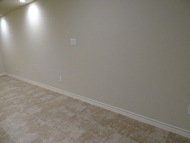 Building Photo - 6411 Luglio Ln