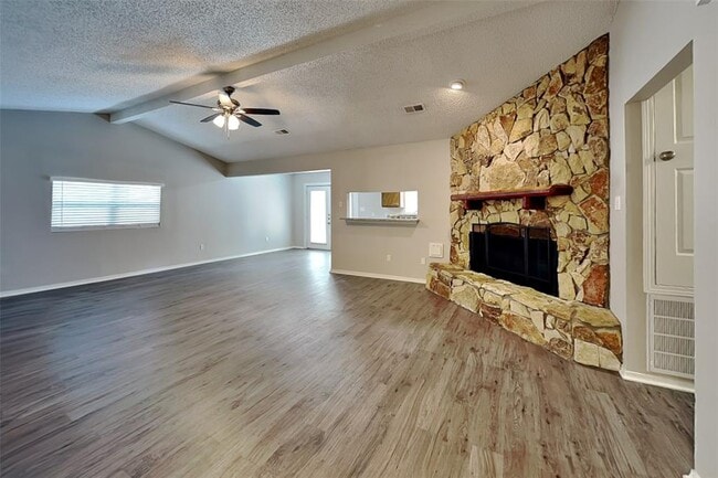 Building Photo - 3119 Park Garden Dr