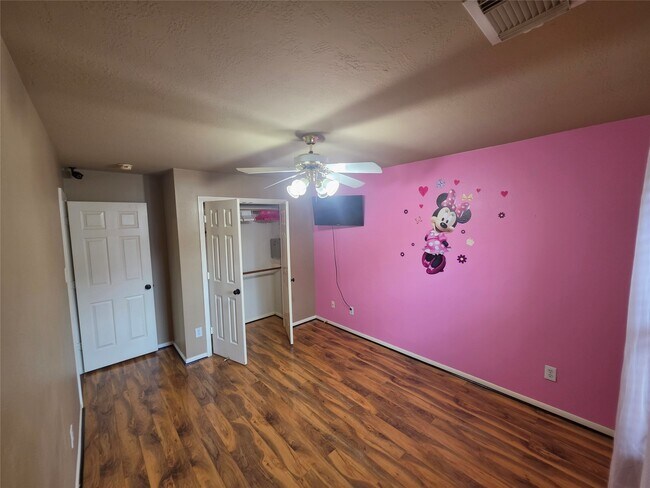 Building Photo - 1138 Sussex Trail