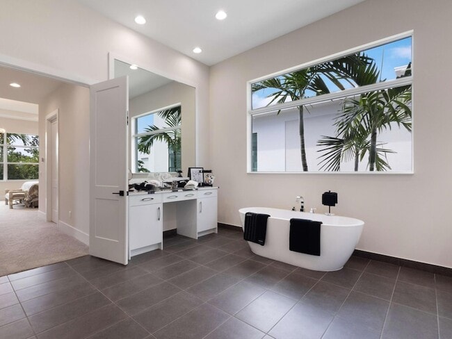 Building Photo - 9124 Coral Isles Cir