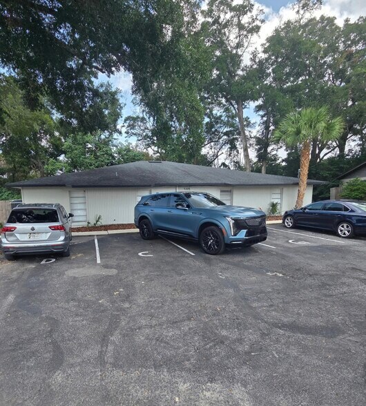 Building Photo - 5305 SE 28th Ln