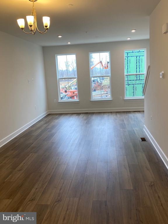 Building Photo - 600 Watermans Dr