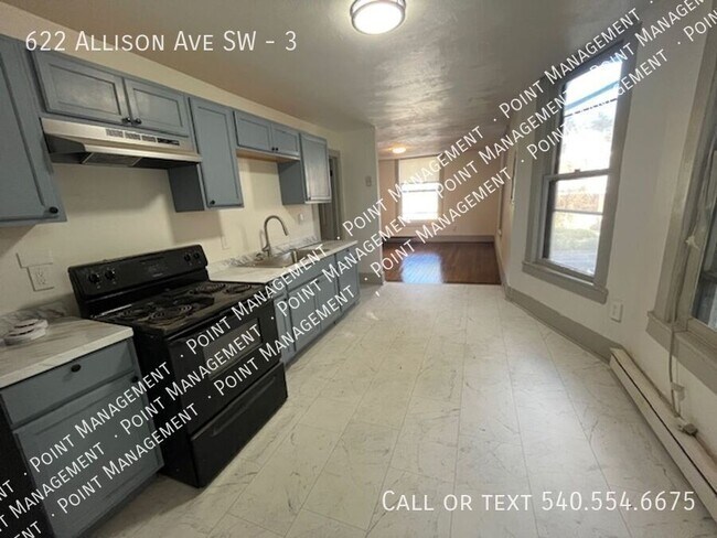 Building Photo - 622 Allison Ave SW
