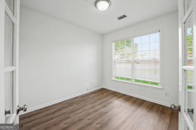 Building Photo - 8330 Grenadier Trail