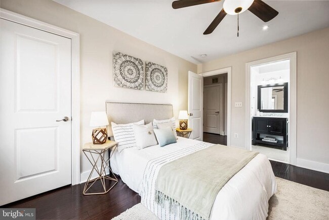 Building Photo - 1259 16th St NE