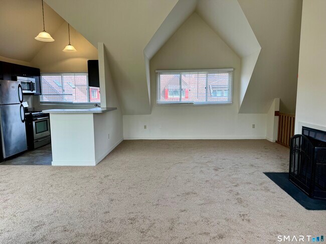 Building Photo - 112 Montoya Dr