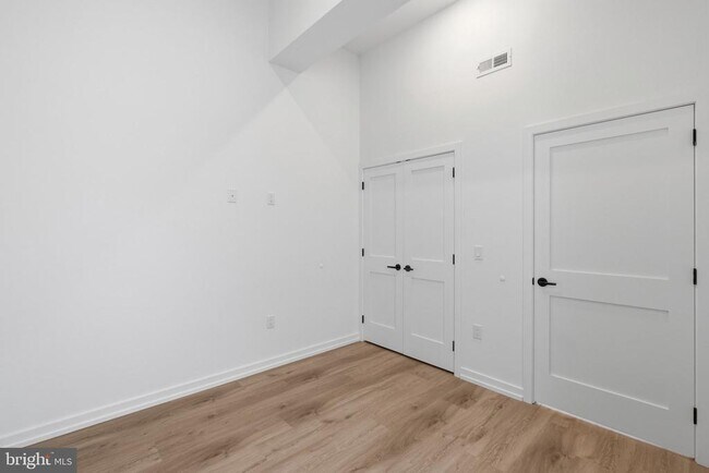 Building Photo - 203 S 13th St