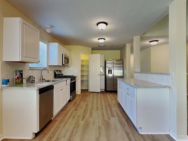 Building Photo - 11938 Sonora Springs Dr