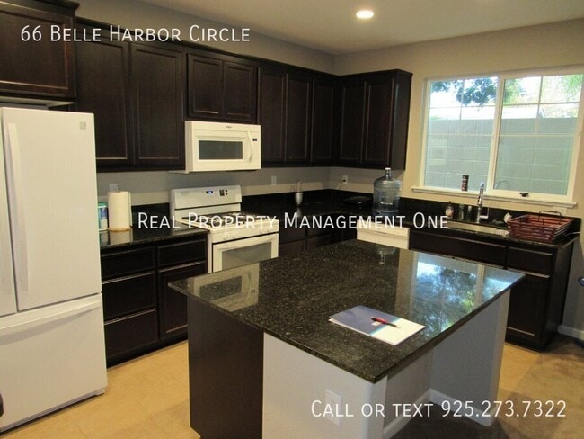 Building Photo - 66 Belle Harbor Cir
