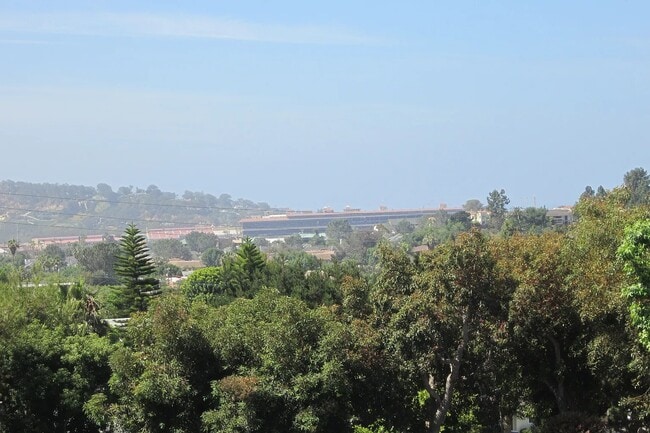 Building Photo - 847 Mola Vista Way