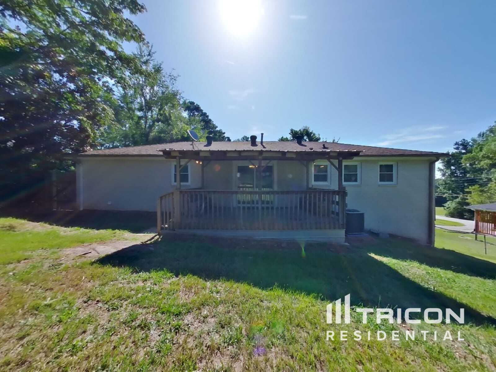 Building Photo - 7179 Carolyn Cir