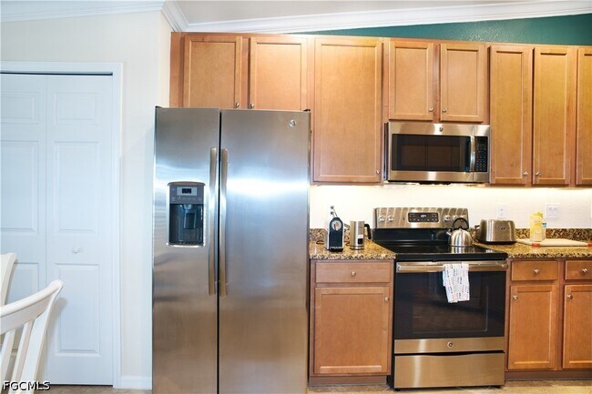 Building Photo - 13730 Julias Way