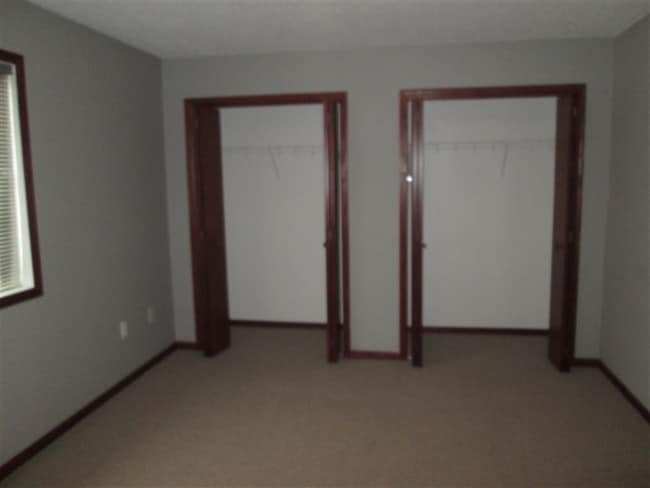 Building Photo - 3 br, 2 bath Townhome - 1621 Park Drive SE