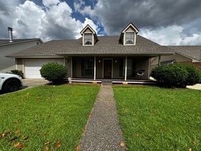 Building Photo - 1729 Tallwood Dr