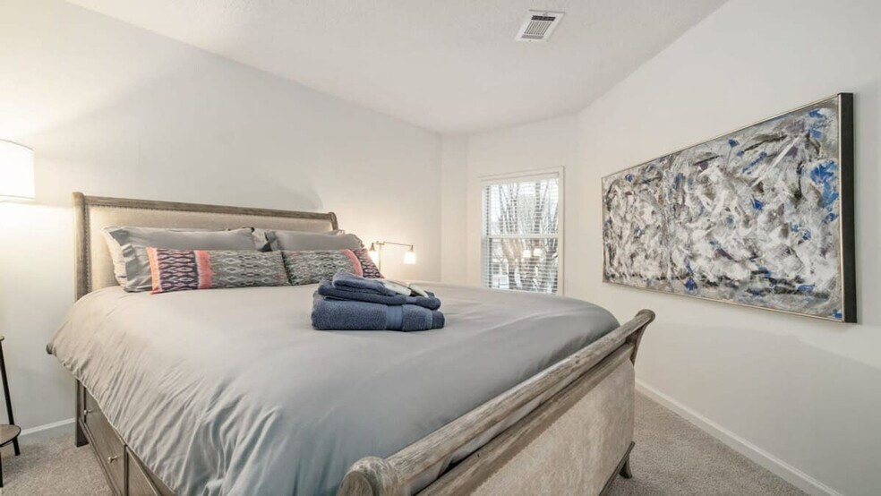 Building Photo - 3218 Eastover Ridge Dr